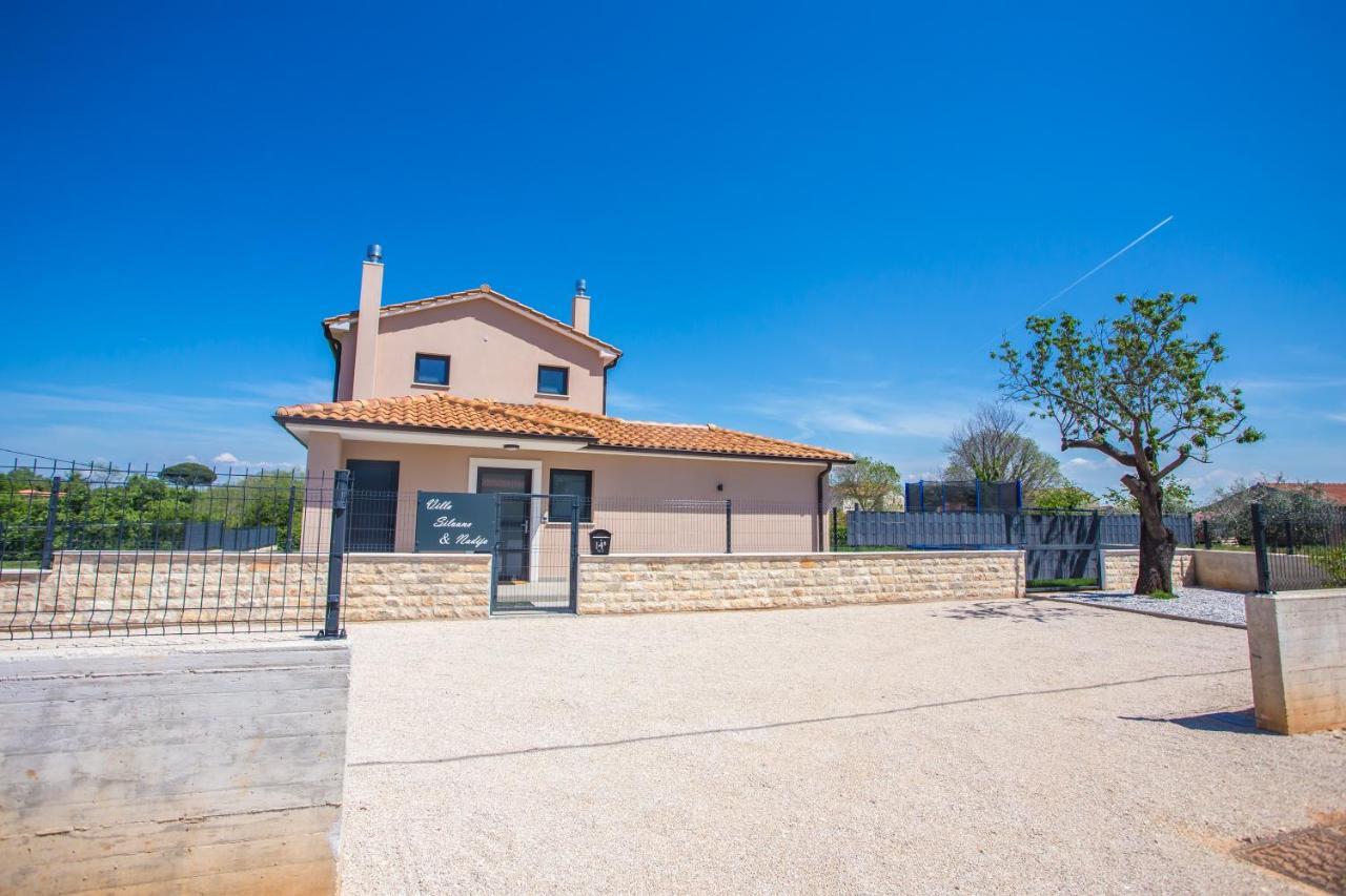 Villa Silvano & Nadija Kastelir Exterior photo