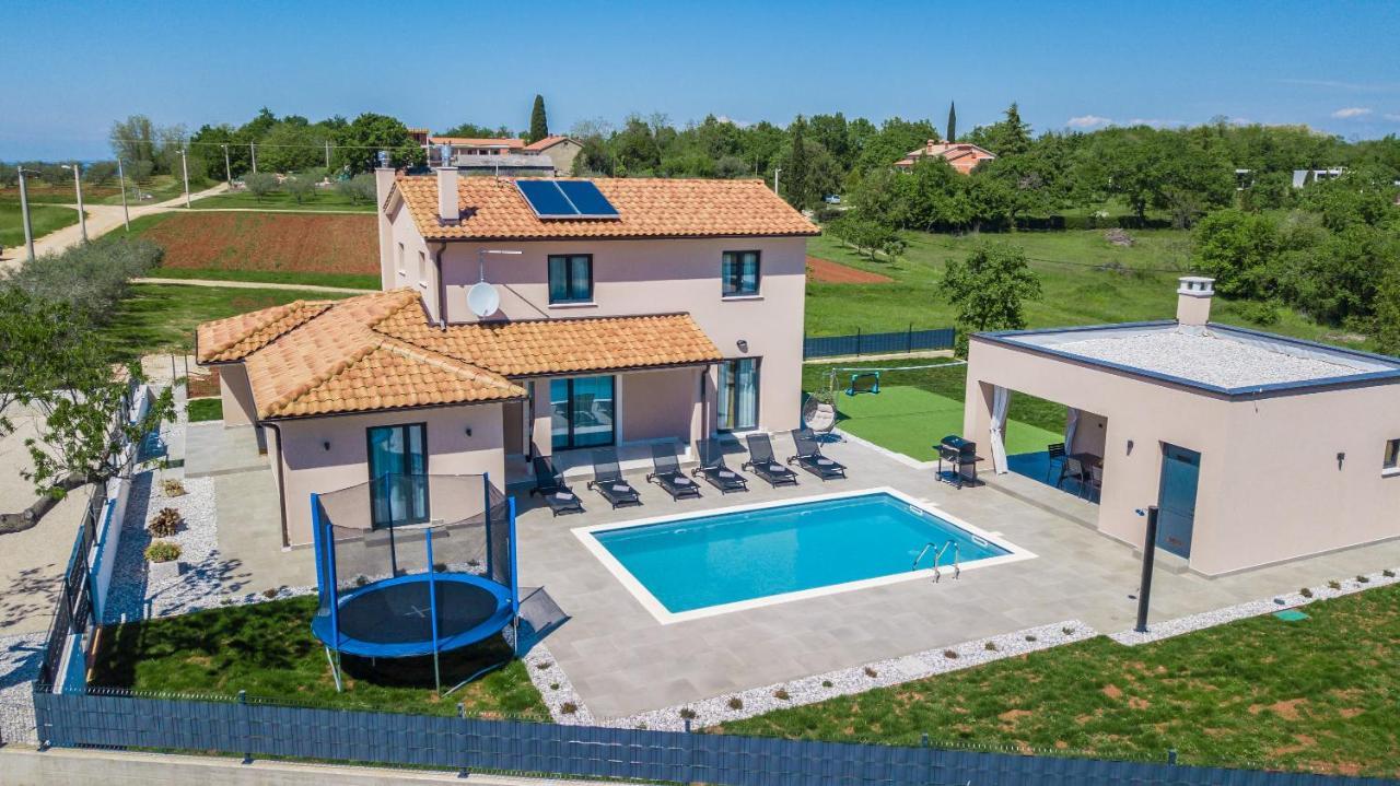 Villa Silvano & Nadija Kastelir Exterior photo