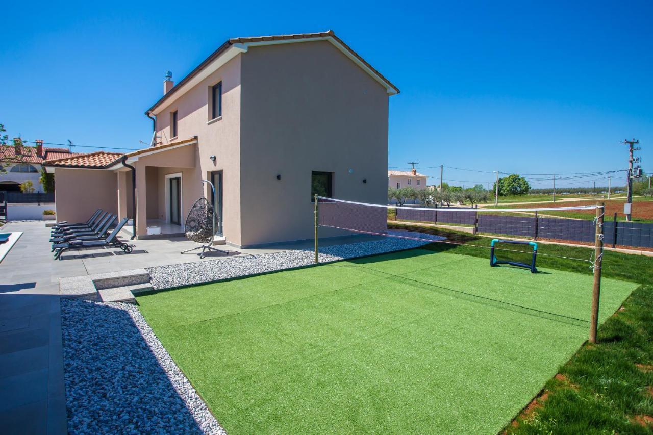 Villa Silvano & Nadija Kastelir Exterior photo